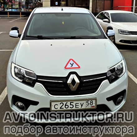 Обучение вождению на автомобиле Renault Sandero