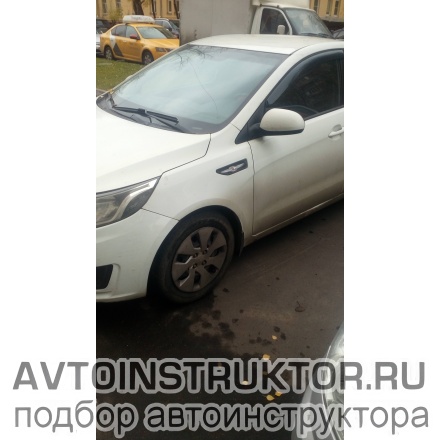 Обучение вождению на автомобиле Kia Rio