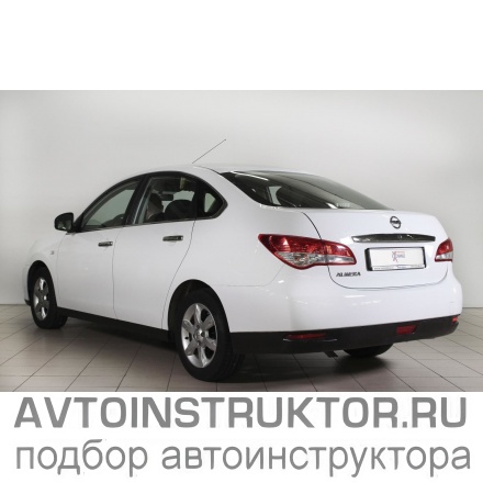 Обучение вождению на автомобиле Nissan Almera