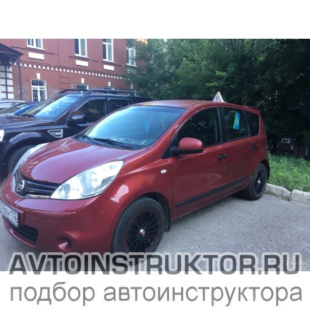 Обучение вождению на автомобиле Nissan Note